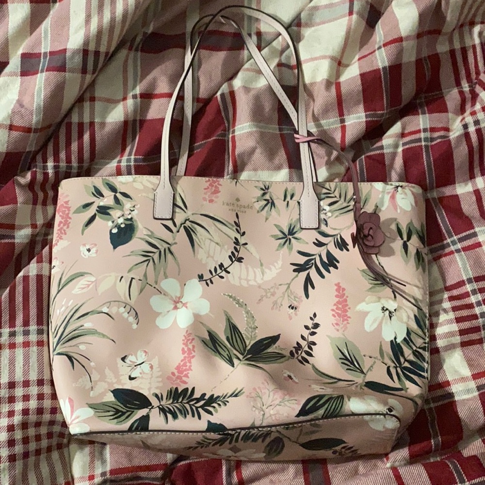 Large floral print Kate Spade tote. Small markings on front see pics